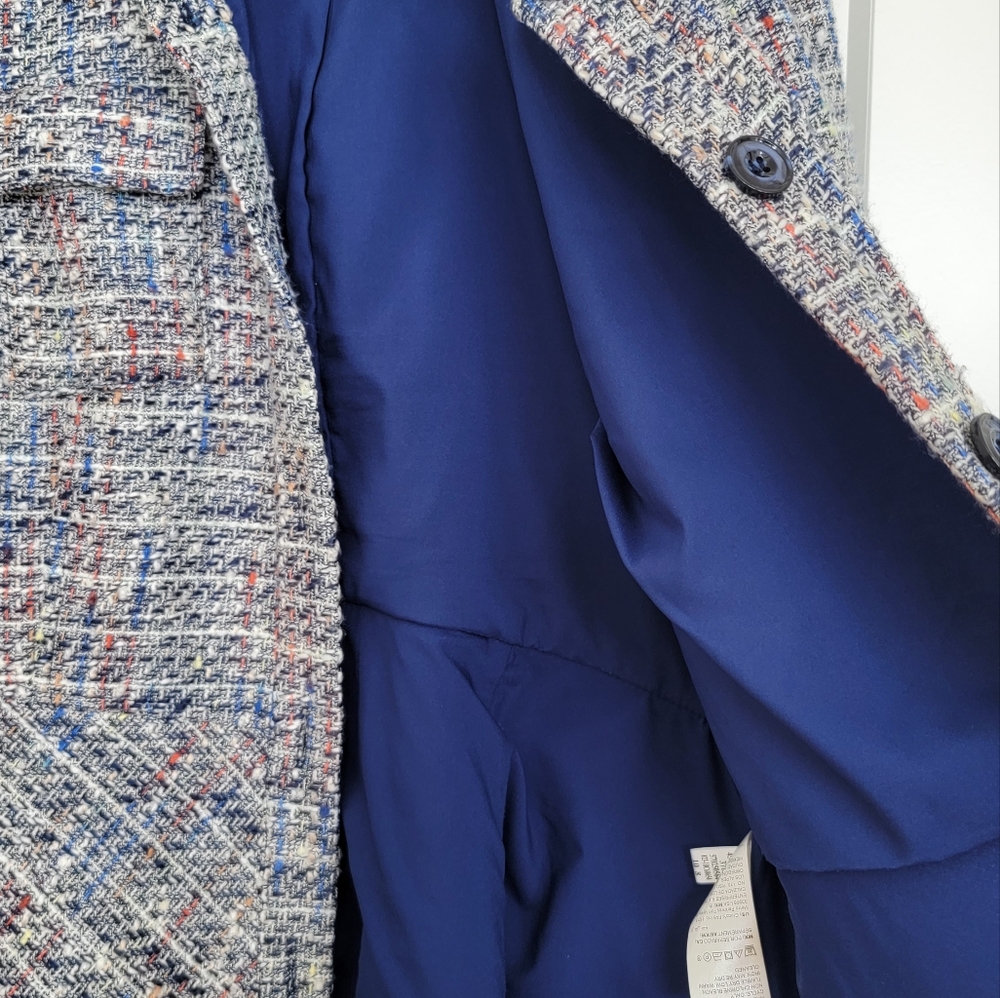 Blazer - Picture 2 of 4